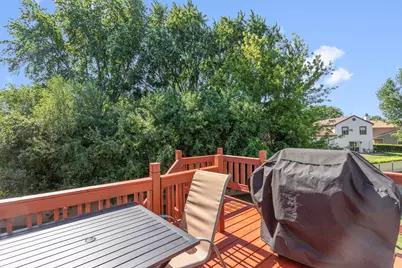 840 S Cleburne Avenue, Bartlett, IL 60103 - Photo 22