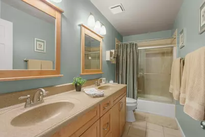 840 S Cleburne Avenue, Bartlett, IL 60103 - Photo 10
