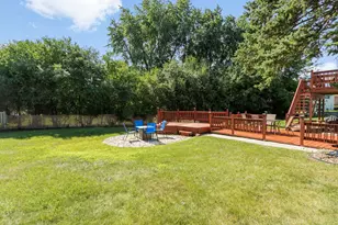 840 S Cleburne Ave, Bartlett, IL 60103 - Photo 26
