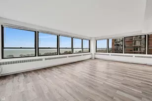 4180 N Marine Dr, Chicago, IL 60613 - Photo 2