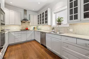 1418 N La Salle Dr, Chicago, IL 60610 - Photo 8