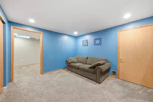 1060 Borden Dr, Roselle, IL 60172 - Photo 24