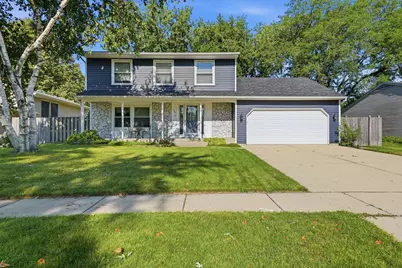 1060 Borden Drive, Roselle, IL 60172 - Photo 1