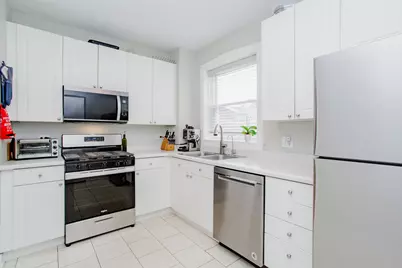 719 Reba Place #2N, Evanston, IL 60202 - Photo 6