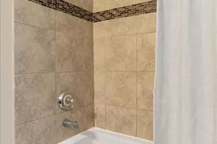2139 W Crystal St, Chicago, IL 60622 - Photo 12
