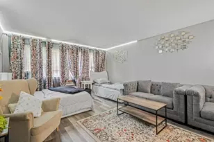 2401 W Balmoral Ave, Chicago, IL 60625 - Photo 2
