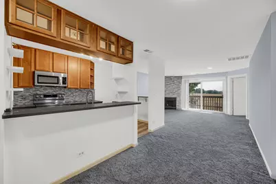 213 Glengarry Drive #211, Bloomingdale, IL 60108 - Photo 4