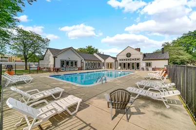 213 Glengarry Drive #211, Bloomingdale, IL 60108 - Photo 2