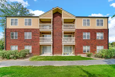 213 Glengarry Drive #211, Bloomingdale, IL 60108 - Photo 1