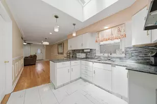 2922 W Nelson St, Chicago, IL 60618 - Photo 14