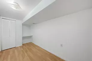 2922 W Nelson St, Chicago, IL 60618 - Photo 36