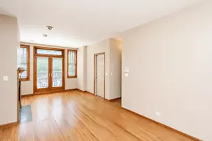 3240 N Racine Ave, Chicago, IL 60657 - Photo 2