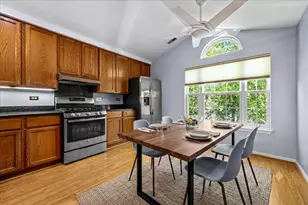 3029 Lexington Ln, Glenview, IL 60026 - Photo 6