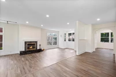 6520 N Christiana Avenue, Lincolnwood, IL 60712 - Photo 8