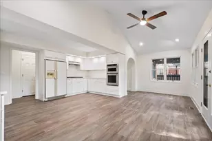 6520 N Christiana Ave, Lincolnwood, IL 60712 - Photo 14
