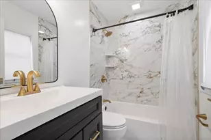 6520 N Christiana Ave, Lincolnwood, IL 60712 - Photo 24