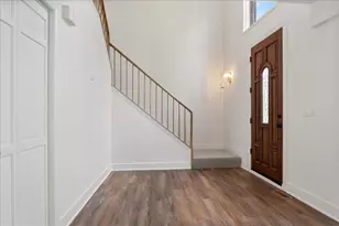 6520 N Christiana Ave, Lincolnwood, IL 60712 - Photo 6