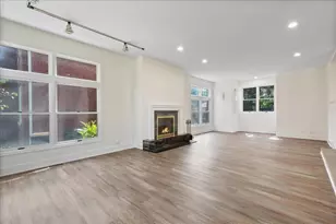 6520 N Christiana Ave, Lincolnwood, IL 60712 - Photo 10