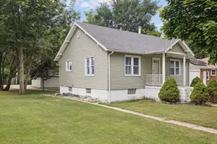 110 W Mississippi Ave, Elwood, IL 60421 - Photo 2