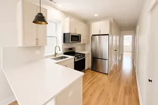 3136 N Ridgeway Ave, Chicago, IL 60618 - Photo 2