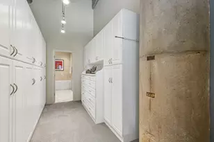 360 W Illinois St, Chicago, IL 60654 - Photo 16