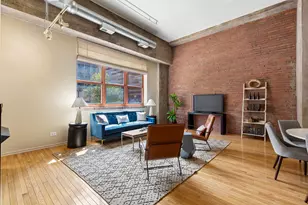 360 W Illinois St, Chicago, IL 60654 - Photo 8
