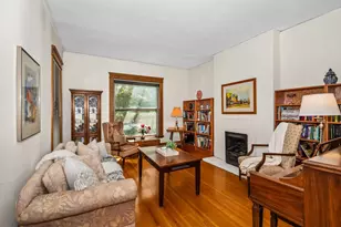 413 Dempster St, Evanston, IL 60201 - Photo 4