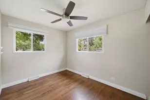 22W452 Sycamore Dr, Glen Ellyn, IL 60137 - Photo 12