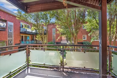 6421 N Damen Avenue #2W, Chicago, IL 60645 - Photo 4