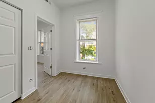 1349 W Taylor St, Chicago, IL 60607 - Photo 12