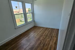 2626 W 96th Pl, Evergreen Park, IL 60805 - Photo 6