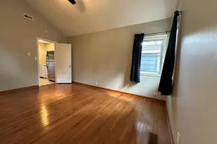 37 S Heather Dr, Crystal Lake, IL 60014 - Photo 10