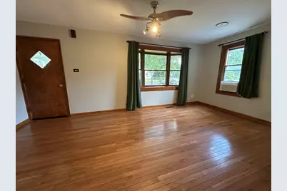 37 S Heather Drive, Crystal Lake, IL 60014 - Photo 4