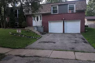 427 Devon Ln, Bolingbrook, IL 60440 - Photo 1