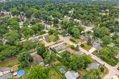 301 Channel Drive, Island Lake, IL 60042 - Photo 4