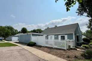 119 Garden Dr, Montgomery, IL 60538 - Photo 4