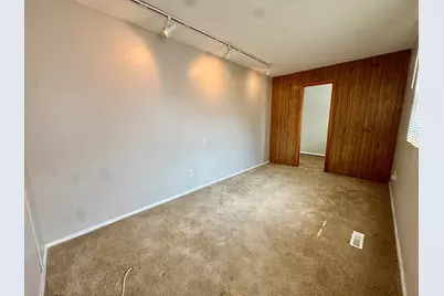 119 Garden Drive, Montgomery, IL 60538 - Photo 8