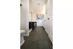 343 W Old Town Ct, Chicago, IL 60610 - Photo 12