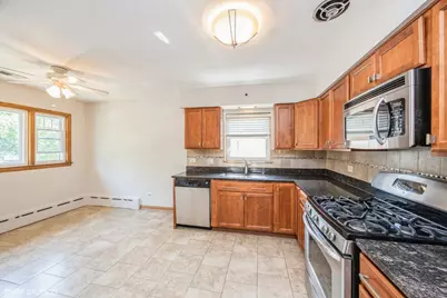96 Forest Avenue #2, Riverside, IL 60546 - Photo 4