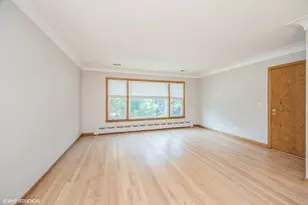 96 Forest Ave, Riverside, IL 60546 - Photo 2