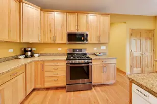 7365 English Oak Ln, Spring Grove, IL 60081 - Photo 16