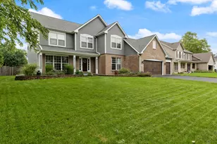 457 Greenview Ln, Oswego, IL 60543 - Photo 2