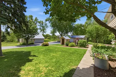9909 Winn Road, Spring Grove, IL 60081 - Photo 12