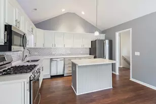 1207 Main St Rd, Spring Grove, IL 60081 - Photo 6