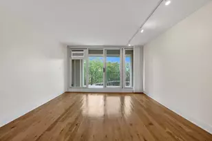 1960 N Lincoln Park West Ave, Chicago, IL 60614 - Photo 10
