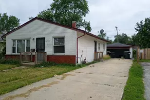 16134 Justine St, Markham, IL 60428 - Photo 2