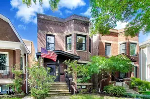 2136 W Waveland Ave, Chicago, IL 60618 - Photo 46