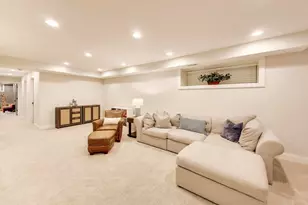 2136 W Waveland Ave, Chicago, IL 60618 - Photo 26