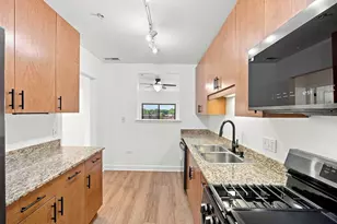 1650 Riverwoods Dr, Melrose Park, IL 60160 - Photo 8