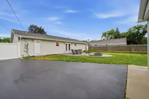 403 Arrowhead Dr, Shorewood, IL 60404 - Photo 22